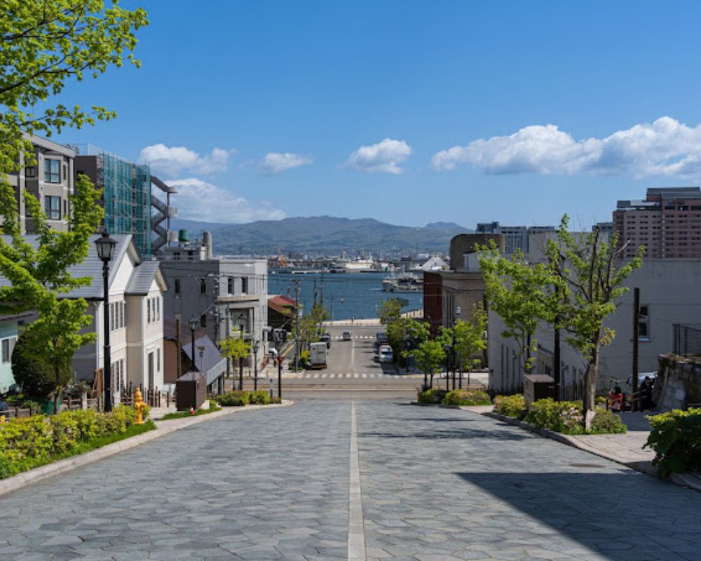Hachiman Zaka Slope | Japan Insider